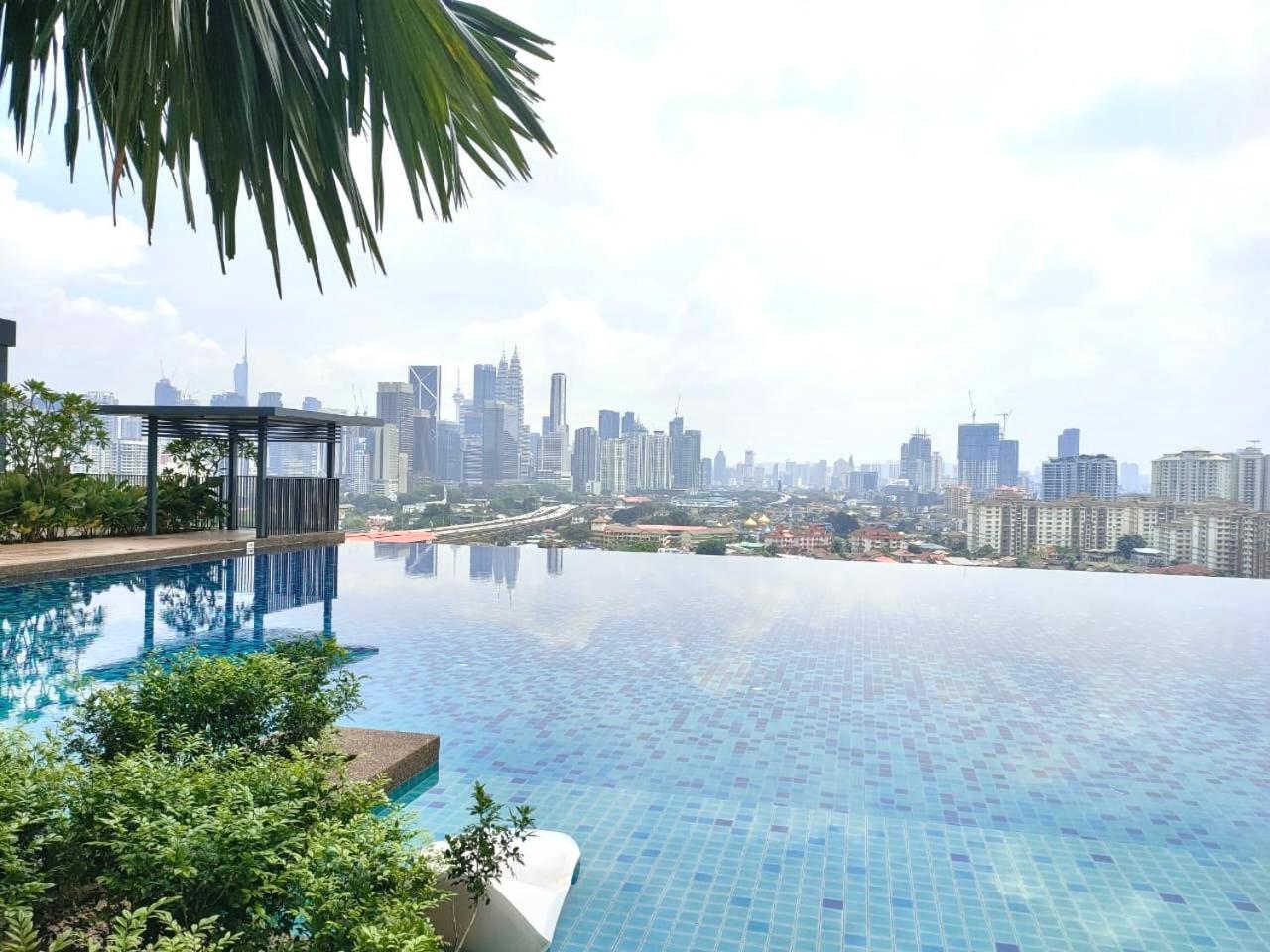 Datum Jelatek - Klcc Sky Ring Linked To Lrt & Mall By Awna *
