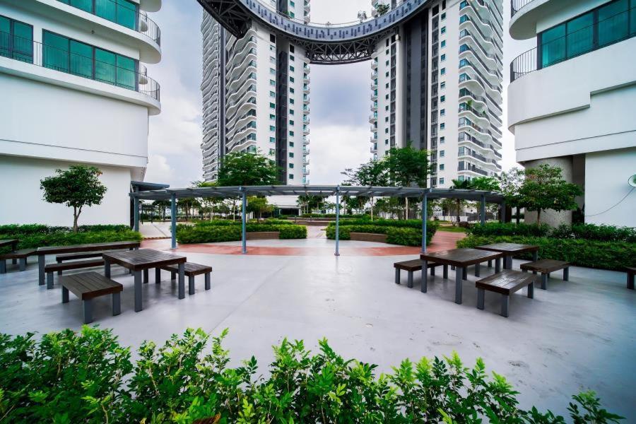 Datum Jelatek - Klcc Sky Ring Linked To Lrt & Mall By Awna Kuala Lumpur